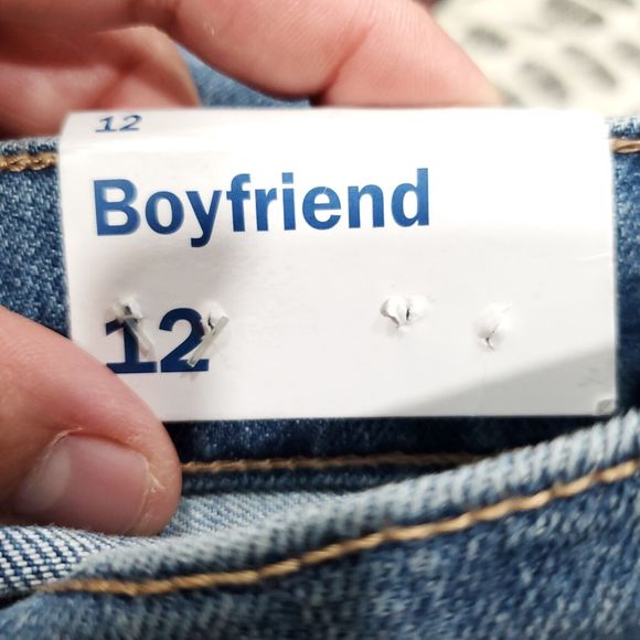 Old Navy Boyfriend Jeans Size 12 NWT - Picture 9 of 13